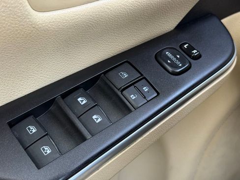 Used 2016 Toyota Camry LE FWD image 16