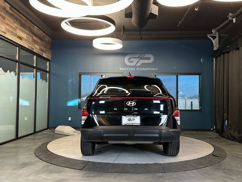 Used 2025 Hyundai Kona SEL image 4