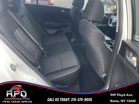 Used 2018 Kia Sportage LX w/ LX Popular Package image 13