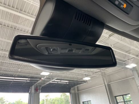 Used 2024 GMC Sierra 3500 Denali AWD/4WD image 58