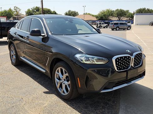 Used 2024 BMW X4 xDrive30i w/ Parking Assistance Package AWD/4WD image 4