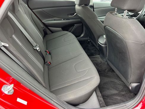 Used 2023 Hyundai Elantra SEL w/ Convenience Package image 15