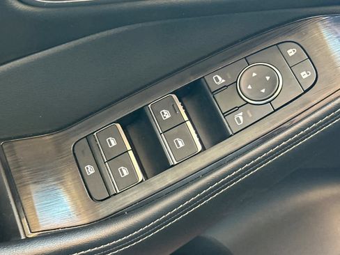 Used 2023 Nissan Rogue SL FWD image 13