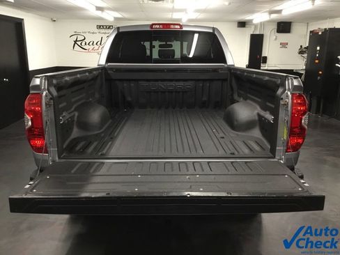 Used 2017 Toyota Tundra SR5 image 12