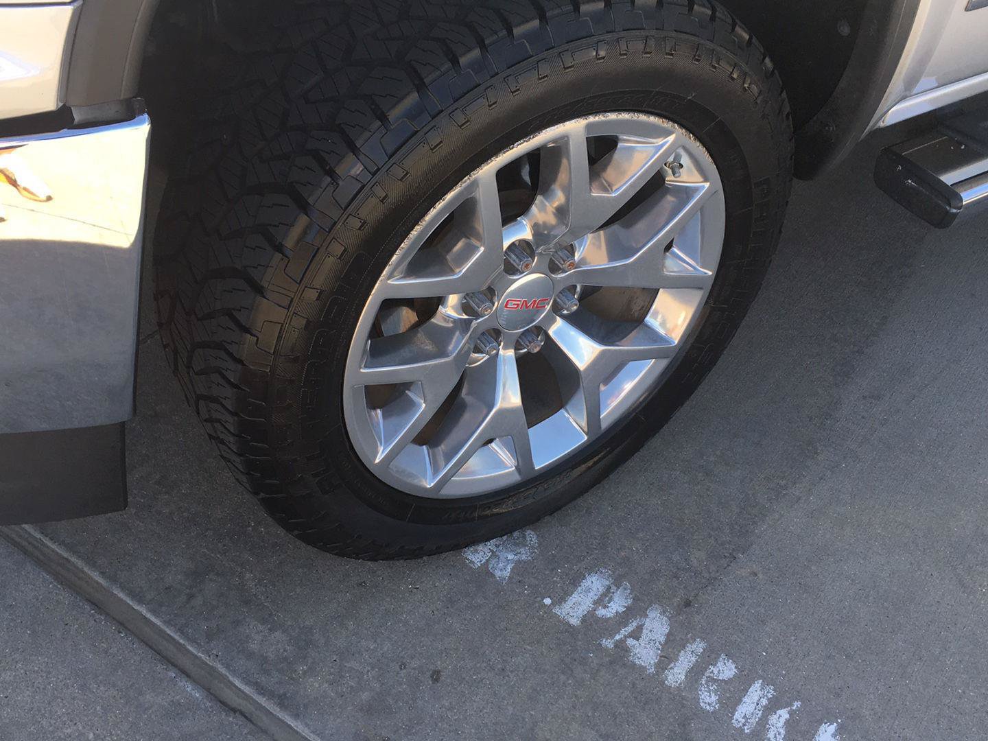 Used 2018 GMC Sierra 1500 SLT w/ SLT Premium Package RWD image 3