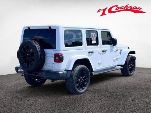 Used 2021 Jeep Wrangler Unlimited Sahara w/ Cold Weather Group AWD/4WD image 7