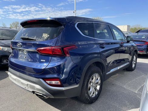 Used 2019 Hyundai Santa Fe SE image 4