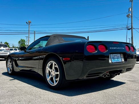 Used 2004 Chevrolet Corvette Convertible w/ Preferred Equipment Group RWD image 4