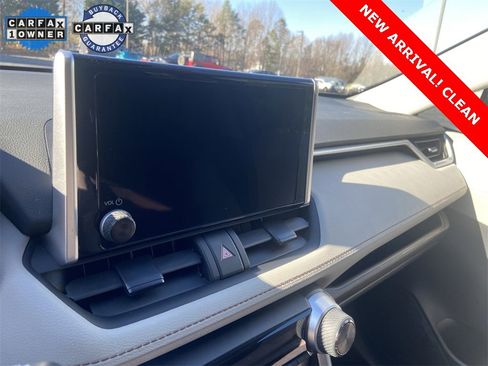 Used 2024 Toyota RAV4 XLE image 18