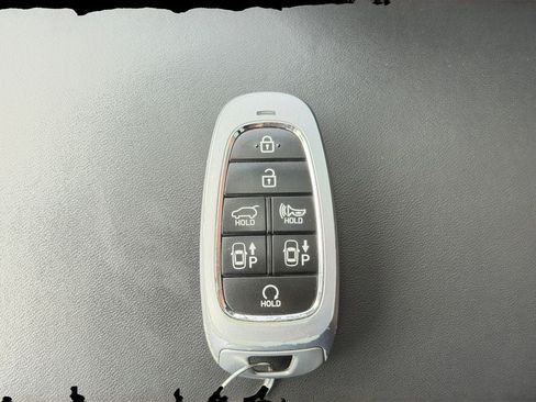 Used 2023 Hyundai Santa Fe Limited AWD/4WD image 31