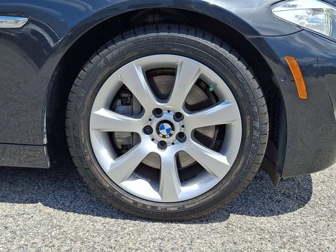 Used 2012 BMW 550i xDrive Sedan AWD/4WD image 8