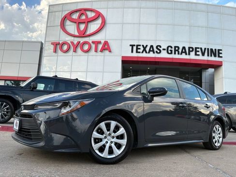 Used 2026 Toyota Corolla LE FWD image 2