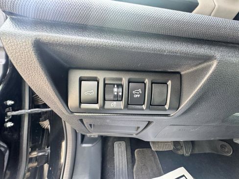 Used 2023 Subaru Outback Premium image 24