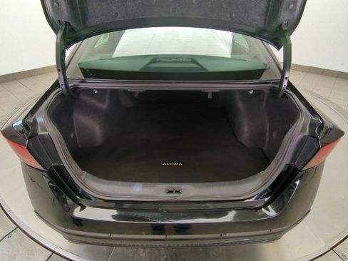 Used 2024 Nissan Altima 2.5 SR FWD image 23