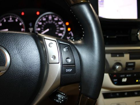 Used 2013 Lexus ES 350 w/ Luxury Pkg image 13