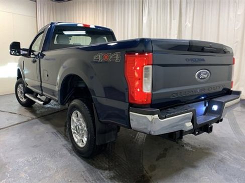 Used 2019 Ford F250 XL w/ STX Appearance Package image 5