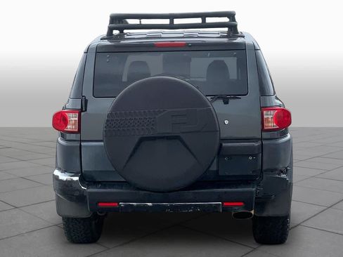 Used 2010 Toyota FJ Cruiser 2WD w/ TRD Sport Pkg image 4
