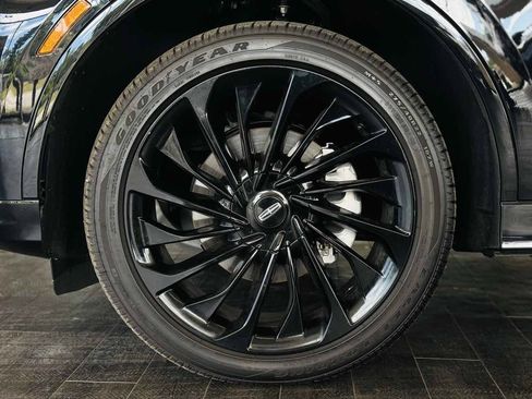 Used 2026 Lincoln Aviator Reserve AWD/4WD image 27