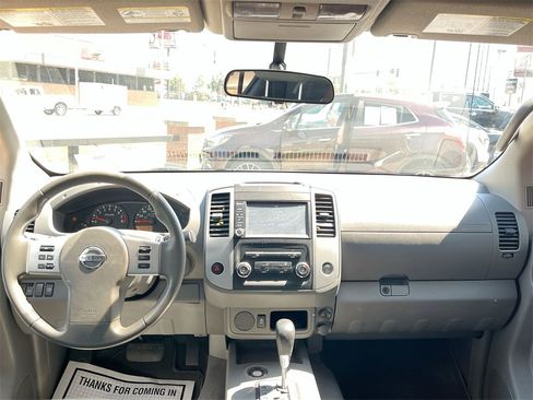 Used 2020 Nissan Frontier SV image 27