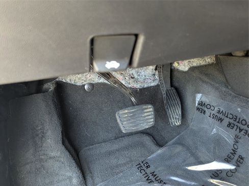 Used 2023 Chevrolet Colorado ZR2 w/ ZR2 Convenience Package III image 25