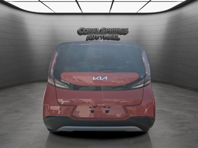 Used 2025 Kia Soul LX w/ LX Technology Package FWD image 6