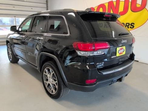 Used 2022 Jeep Grand Cherokee Limited w/ Technology Group AWD/4WD image 3