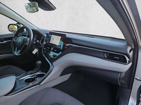 Used 2022 Toyota Camry LE FWD image 21