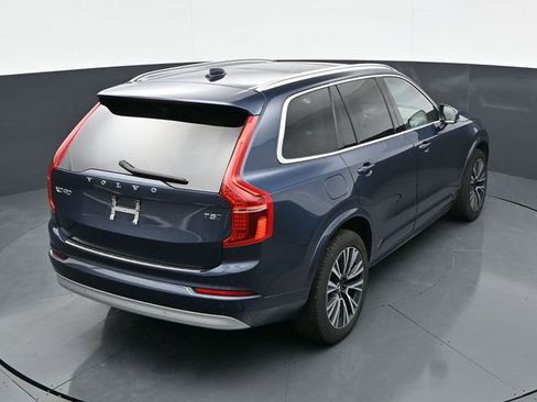 Used 2022 Volvo XC90 T5 Momentum w/ Climate Package image 34