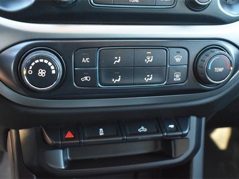 Certified 2016 Chevrolet Colorado LT w/ LT Convenience Package image 28