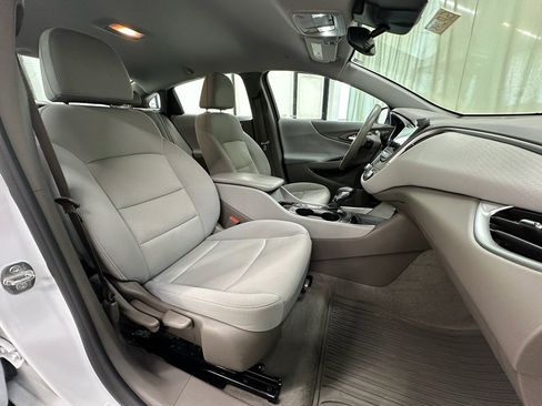 Used 2023 Chevrolet Malibu LS FWD image 18