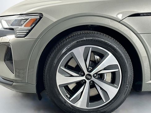 Used 2024 Audi Q8 e-tron Premium AWD/4WD image 12