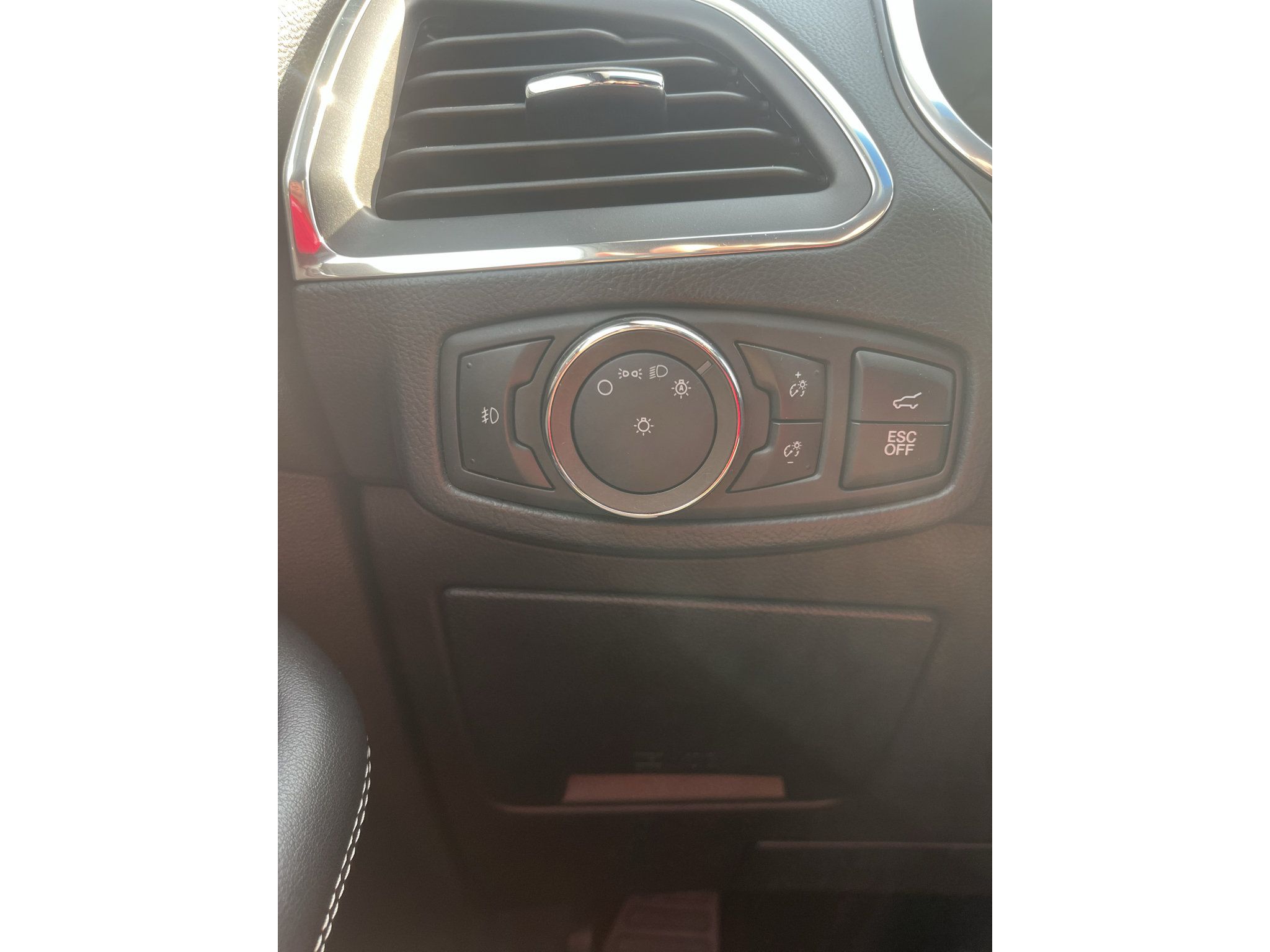 Used 2019 Ford Edge ST AWD/4WD image 14