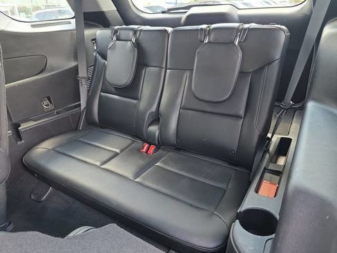 Used 2021 Ford Explorer Limited w/ Equipment Group 301A AWD/4WD image 12