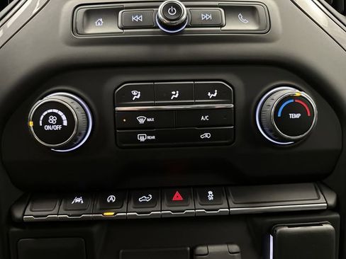 Used 2022 Chevrolet Silverado 1500 Custom image 20