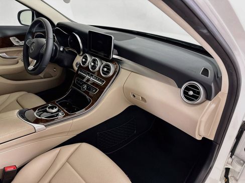 Used 2017 Mercedes-Benz C 300 Sedan image 27