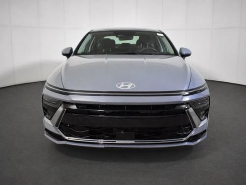 Used 2025 Hyundai Sonata SEL FWD image 2