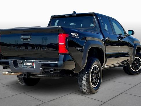 Used 2024 Toyota Tacoma TRD Off-Road image 11