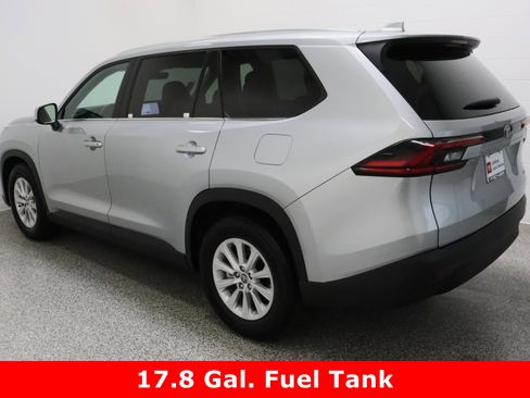 Used 2025 Toyota Grand Highlander FWD image 9
