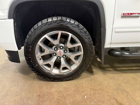 Used 2018 GMC Sierra 1500 SLT image 90