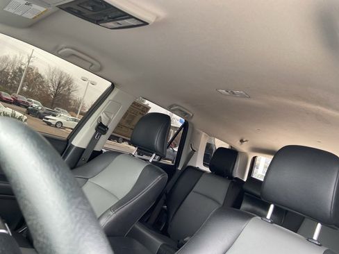 Used 2022 Toyota 4Runner SR5 Premium image 28