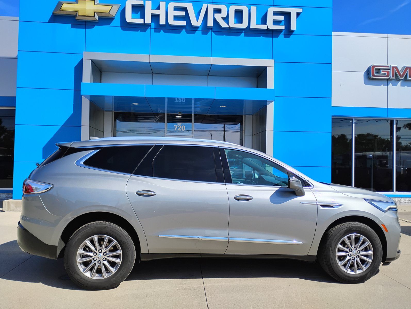 Used 2024 Buick Enclave Essence w/ Trailering Package, 5000 lbs. AWD/4WD image 6