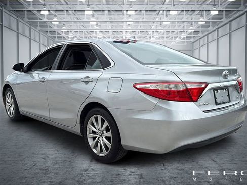 Used 2017 Toyota Camry XLE w/ Moonroof Package image 2