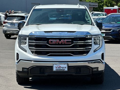 Used 2025 GMC Sierra 1500 SLT AWD/4WD image 9