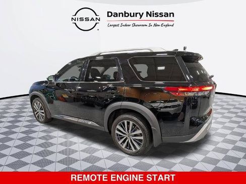 Certified 2022 Nissan Pathfinder Platinum w/ Cargo Package AWD/4WD image 6