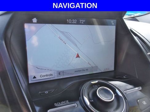 Used 2019 Ford Escape Titanium AWD/4WD image 4