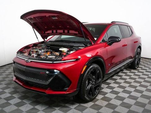 New 2025 Chevrolet Equinox EV RS image 32