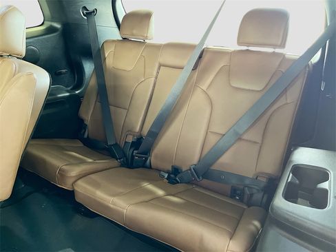 Used 2021 Kia Telluride SX w/ SX Prestige Package image 29