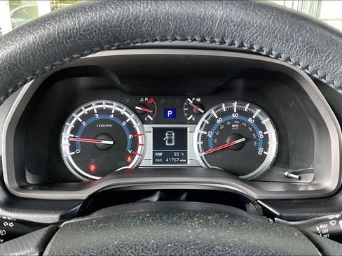 Used 2019 Toyota 4Runner SR5 Premium RWD image 12