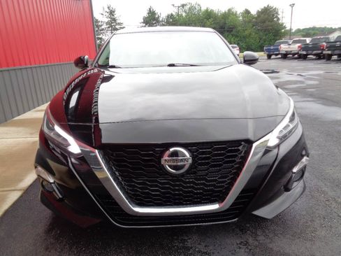 Used 2019 Nissan Altima 2.5 SV FWD image 12