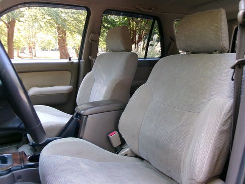 Used 2000 Toyota 4Runner SR5 image 16